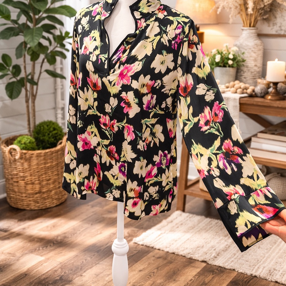 Vince Camuto floral Long Sleeve Blouse L